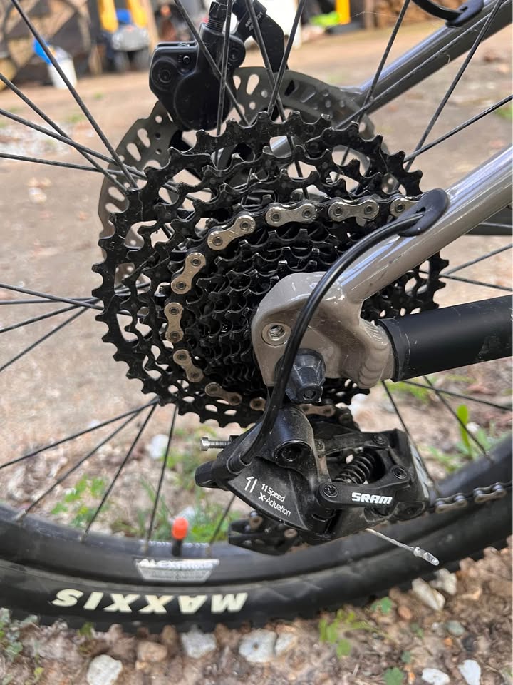 Commencal meta ht 24”