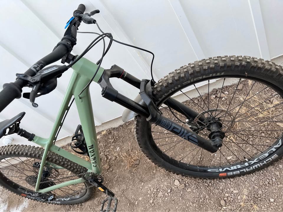 Canyon Stoic 4 Small Green 24”